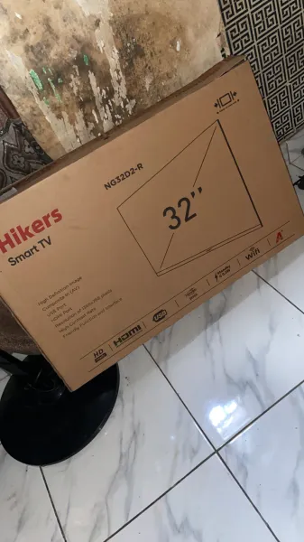 Hiker smart tv 32inch
