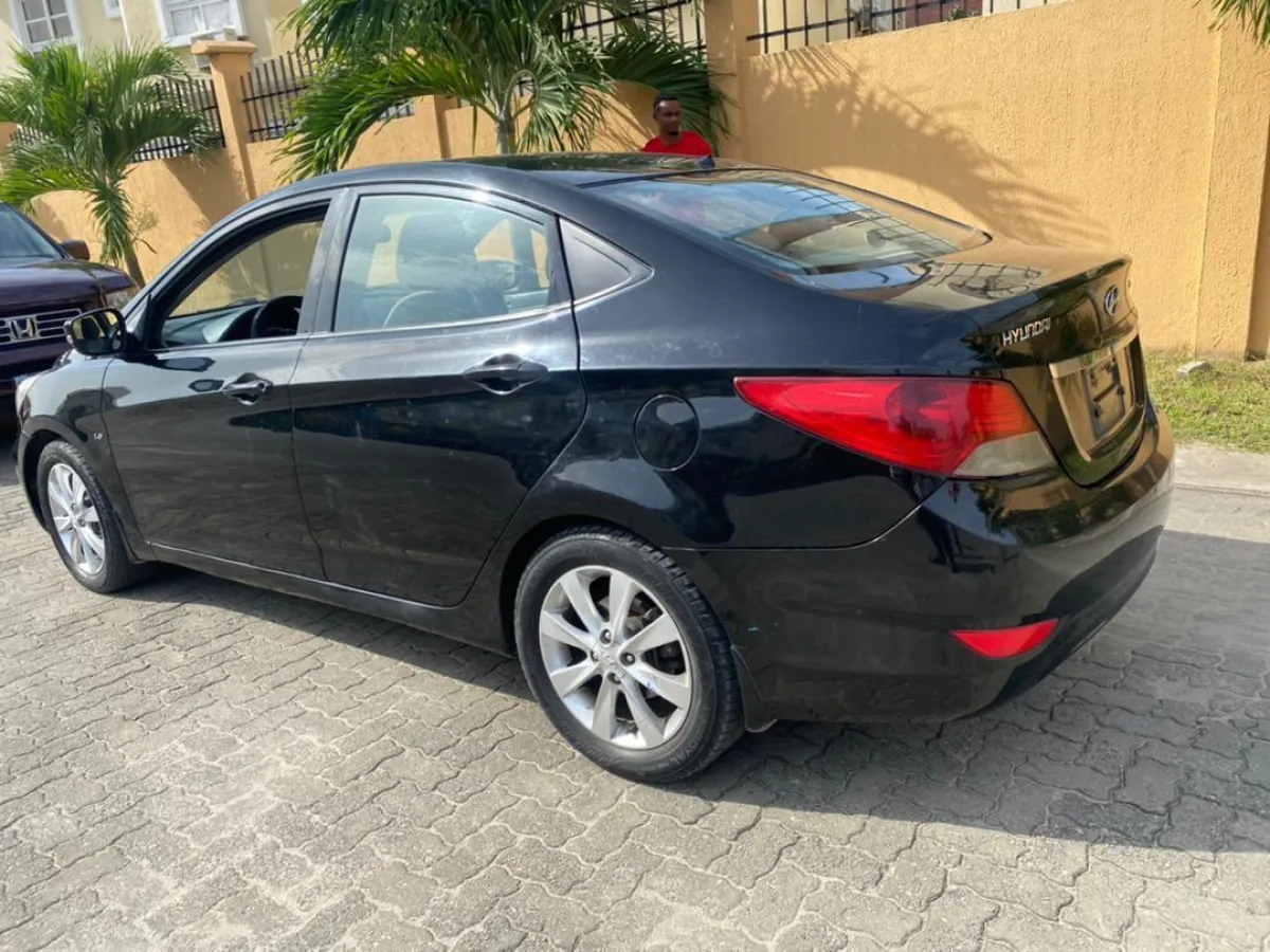 Hyundai Accent 2012 Model Forsale - Image 2