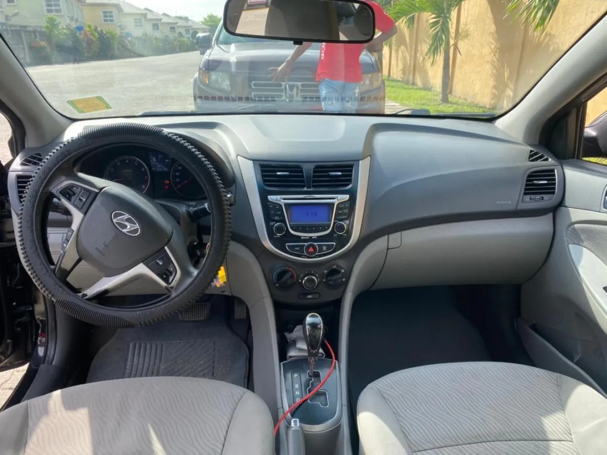 Hyundai Accent 2012 Model Forsale - Image 5