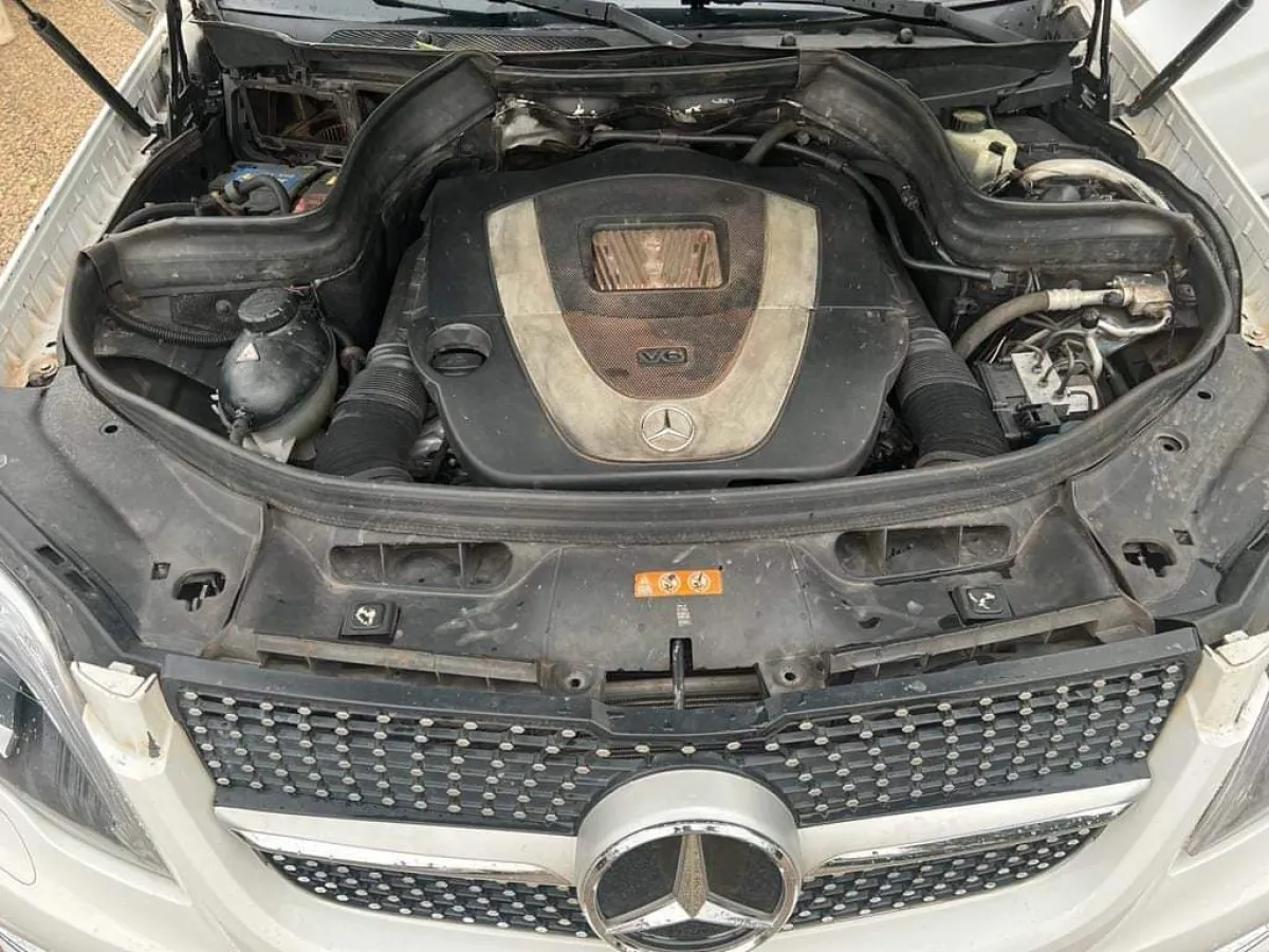 Mercedes-benz GLK 350 - Image 2