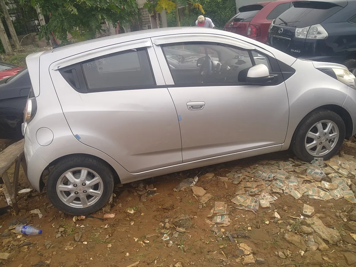 Foreign Chevrolet Spark LT - Image 6