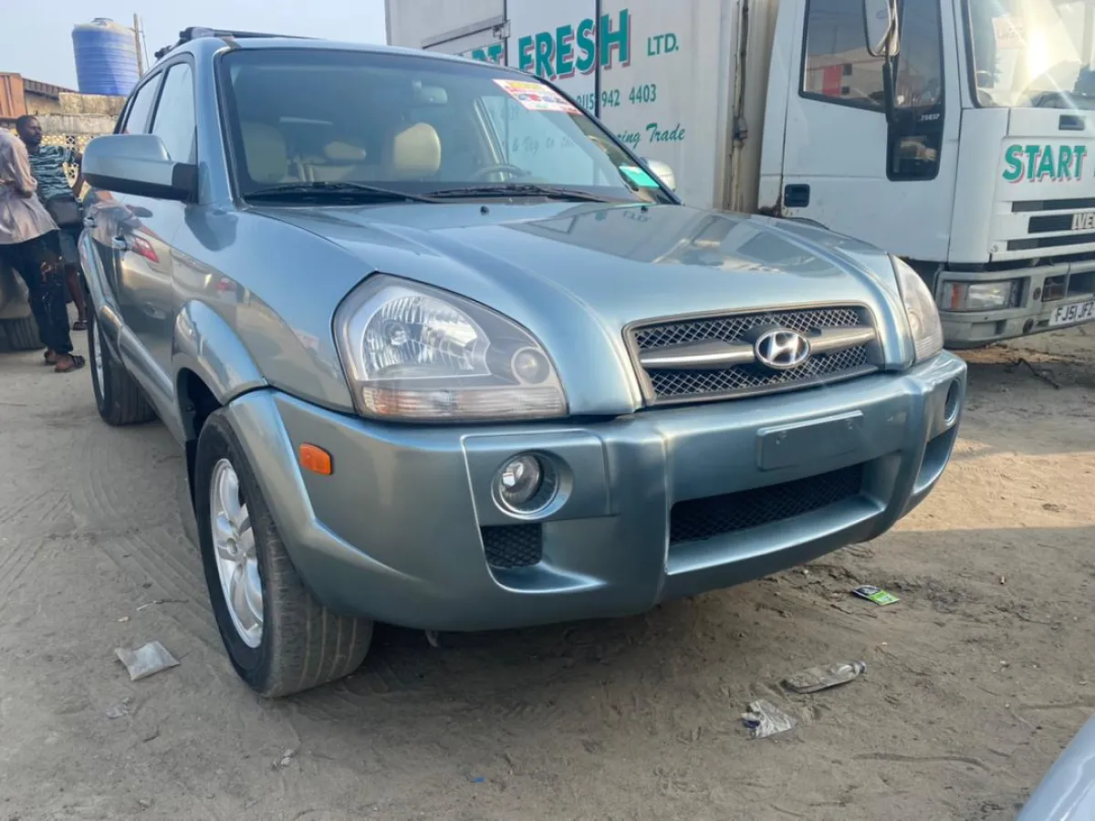 Tokunbo HYUNDAI TUCSON 2007 Model - Image 6