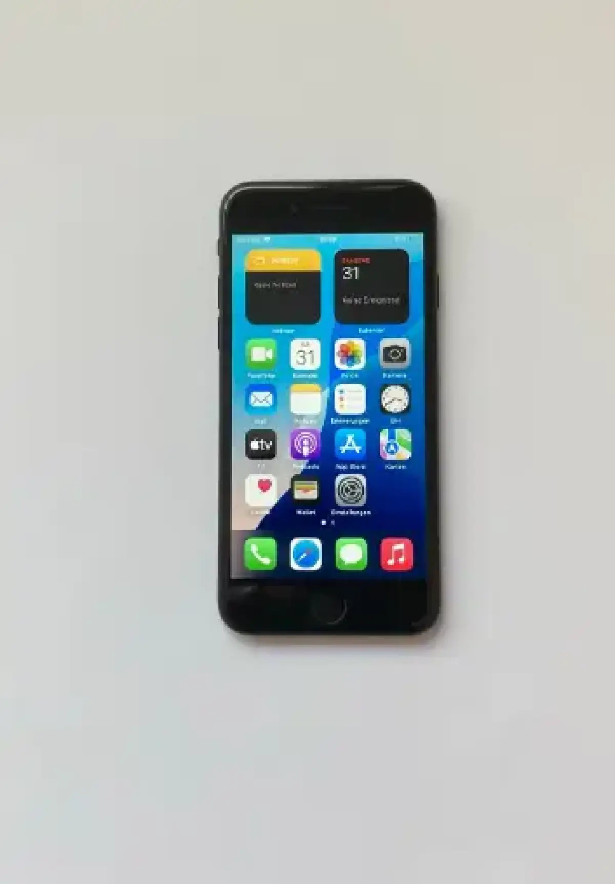 iPhone SE 64GB Black - Image 1