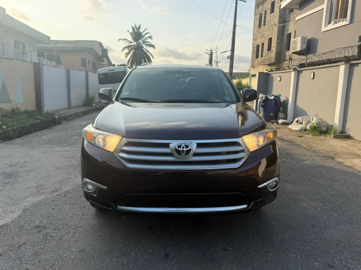 Toyota Highlander - Image 1