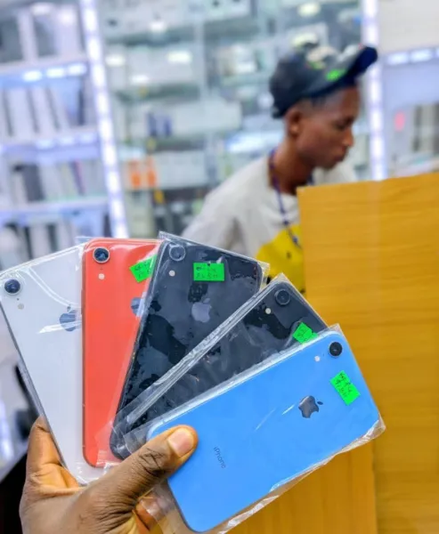 iPhone XR 128GB in Benin