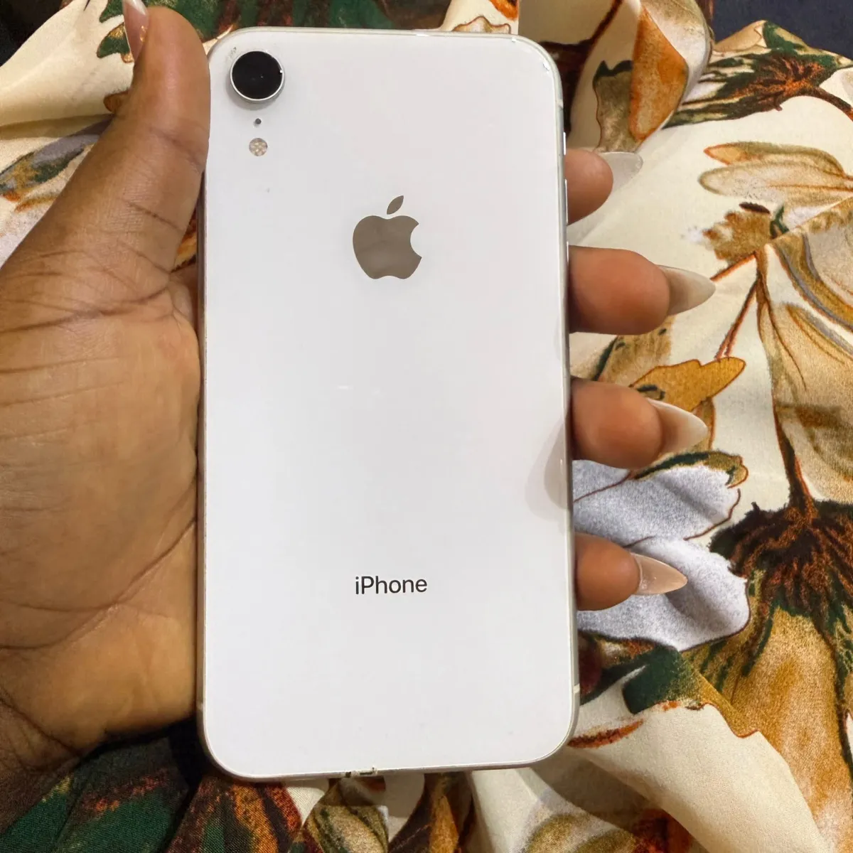 iPhone XR 128GB in Benin - Image 3
