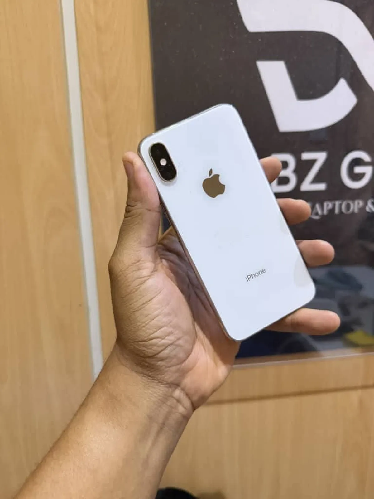 All sweet iPhone available in Benin - Image 4