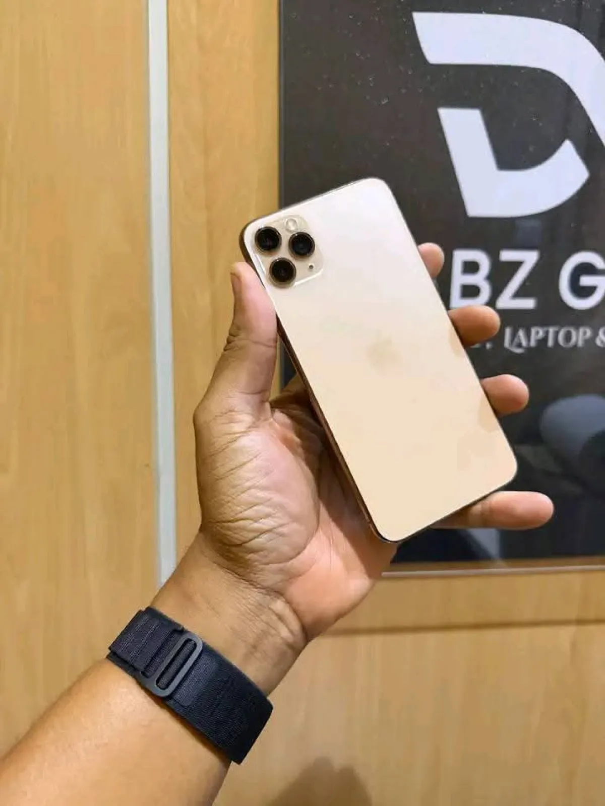 All sweet iPhone available in Benin - Image 9