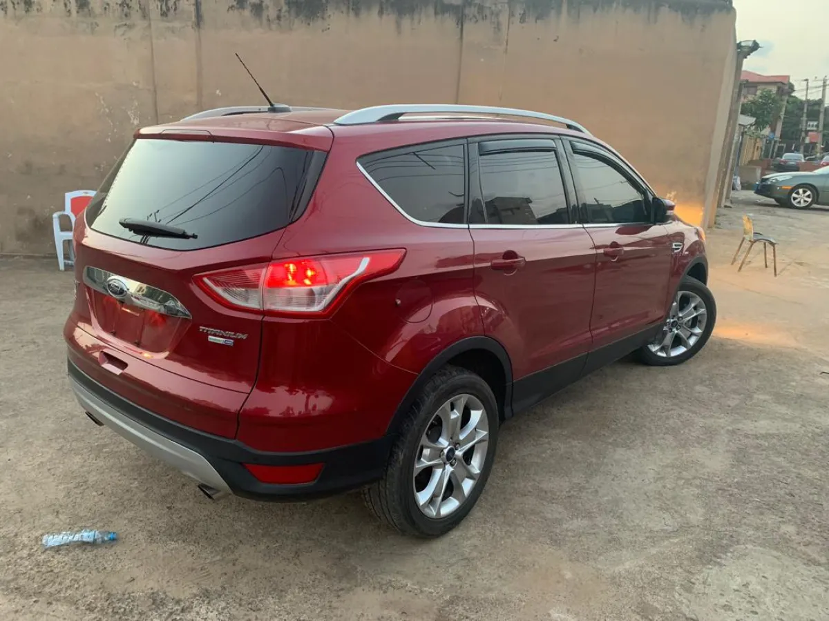 2014 Tokunbo Ford Escape Fully Loaded - Image 2
