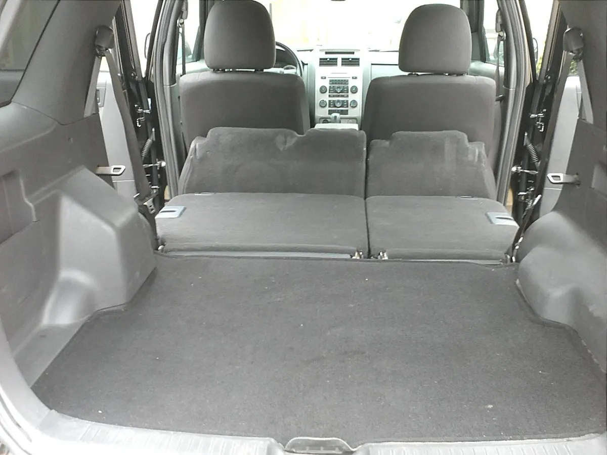 Tokunbo 2009 Ford Escape XLT - Image 4