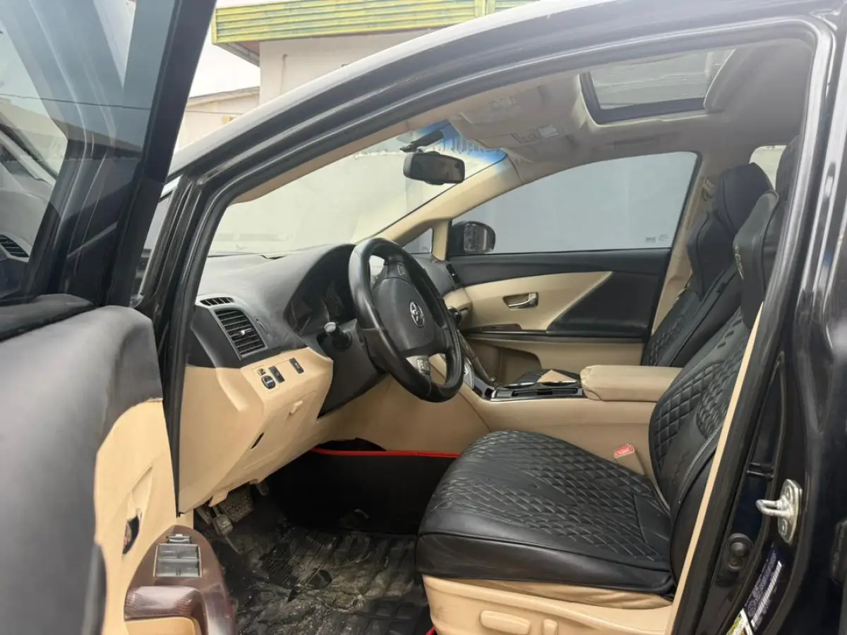 Toyota Venza - Image 7