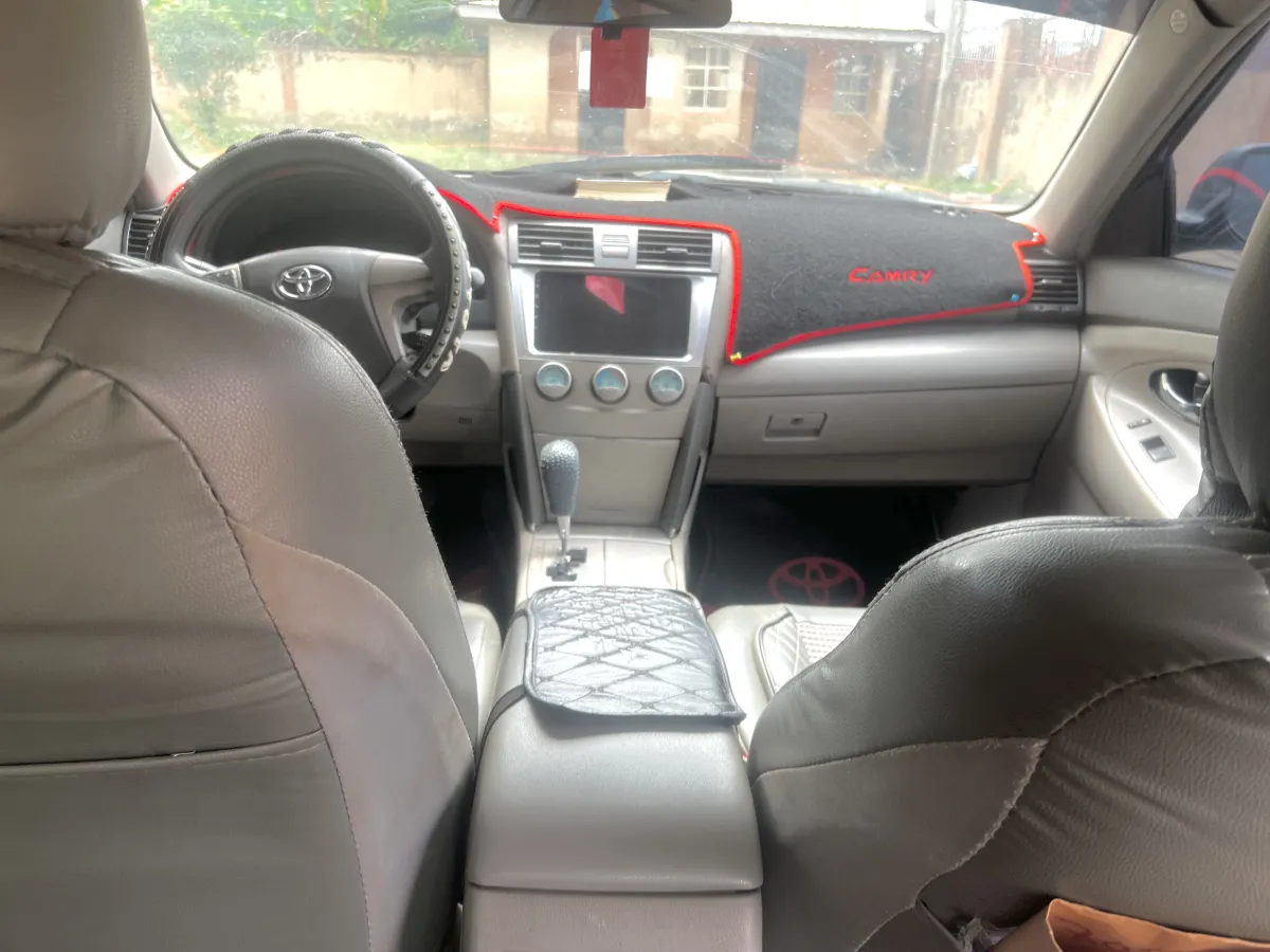 Neatly used Toyota Camry 08 - Image 5