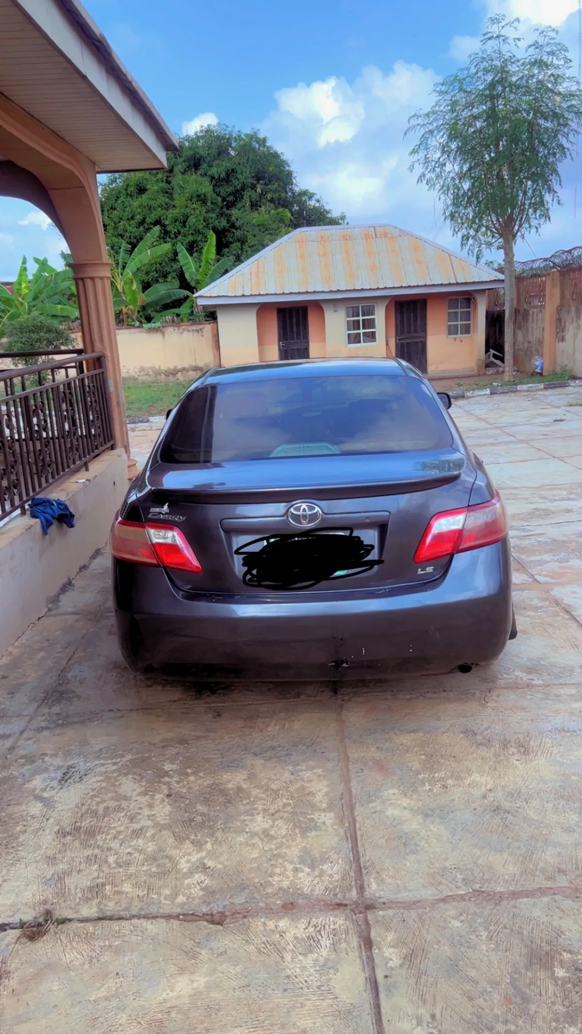 Neatly used Toyota Camry 08 - Image 2