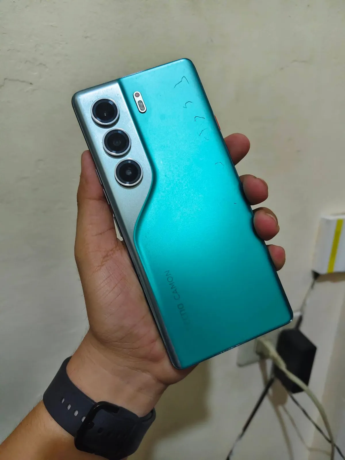 TECNO CAMON 40 pro 5g in Benin - Image 2