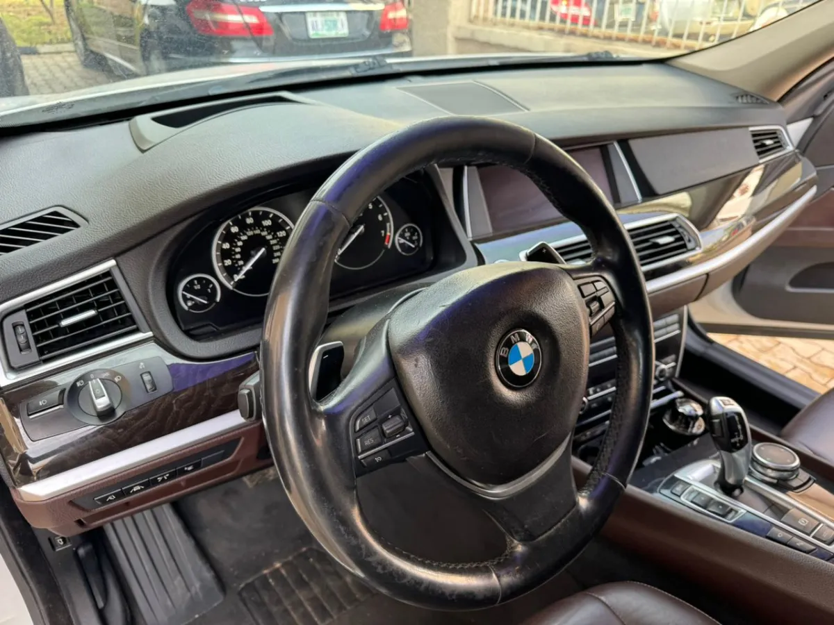 2016 Bmw 535i Gt - Image 3