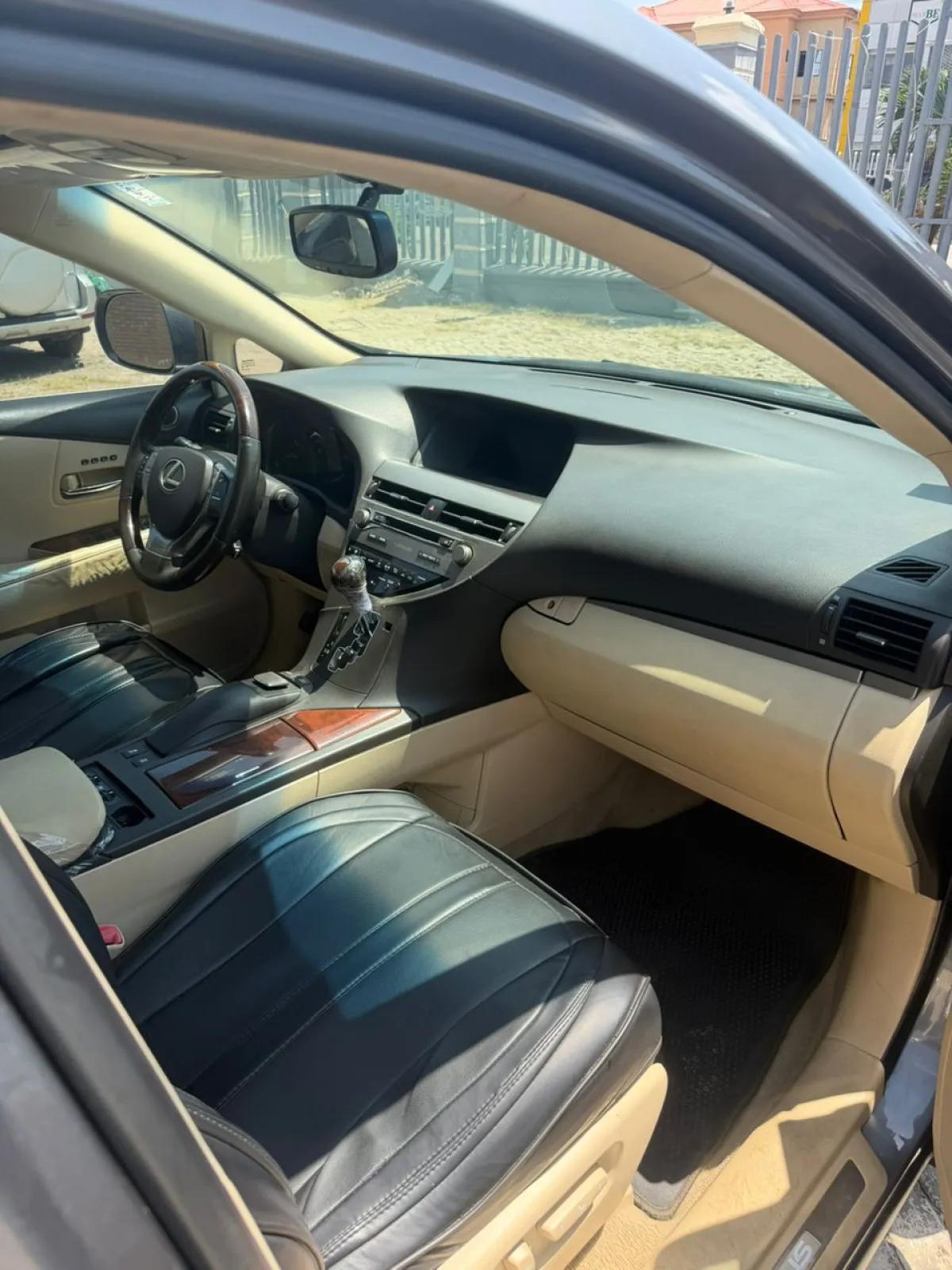 Lexus RX350 2014 Fullest Option - Image 3