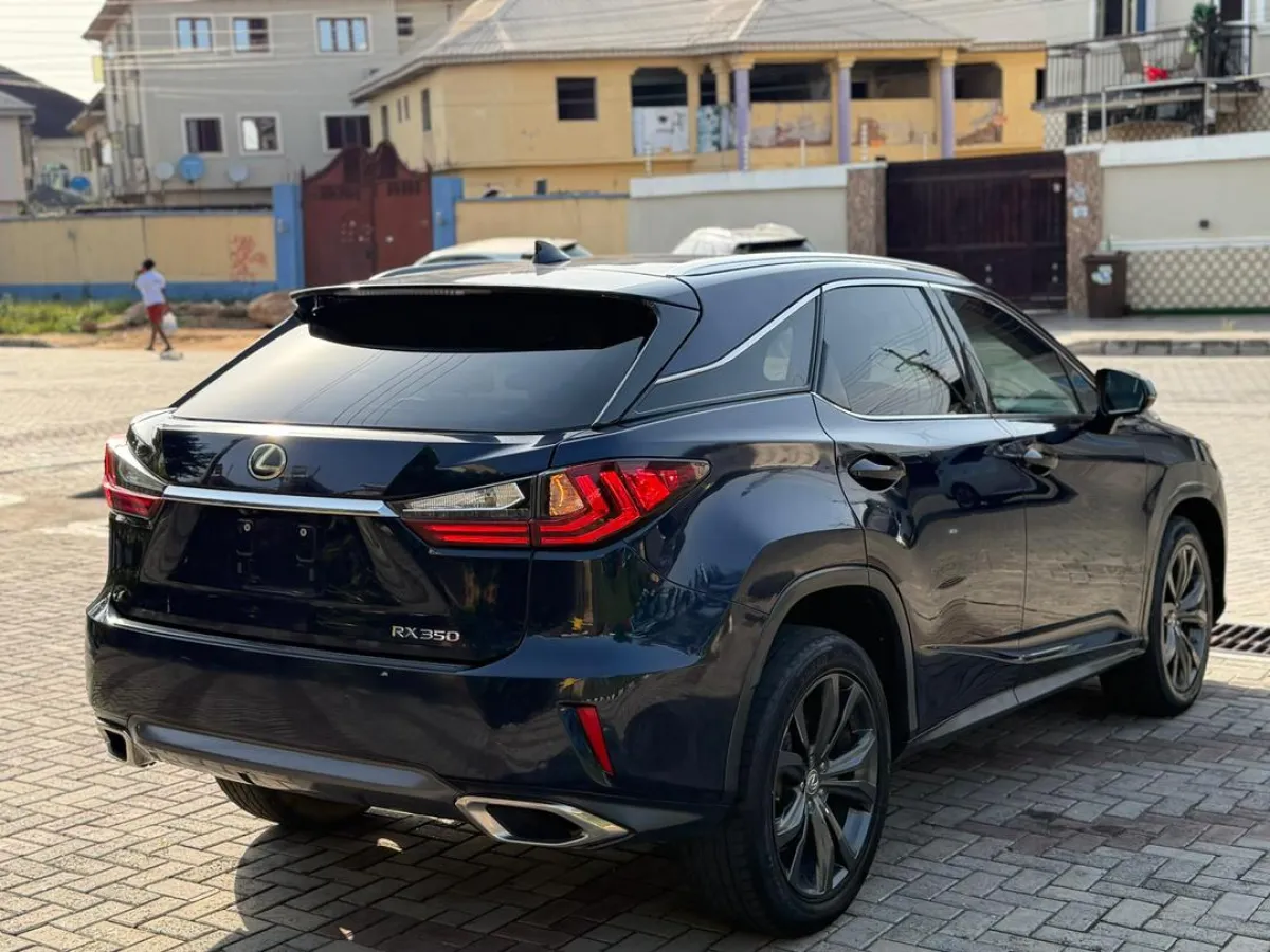 10 Months Used Lexus RX350 2016 Full Option - Image 2
