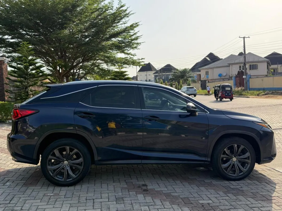 10 Months Used Lexus RX350 2016 Full Option - Image 7