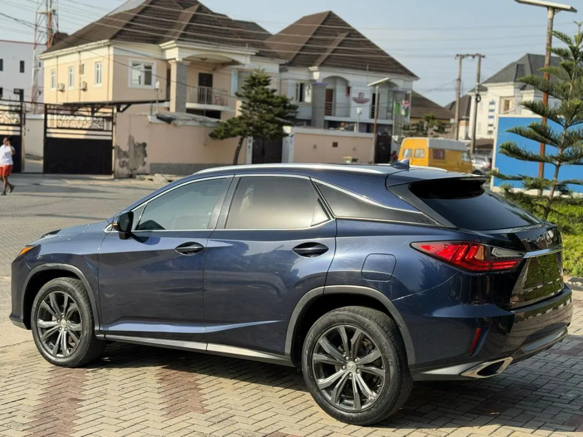 10 Months Used Lexus RX350 2016 Full Option - Image 8