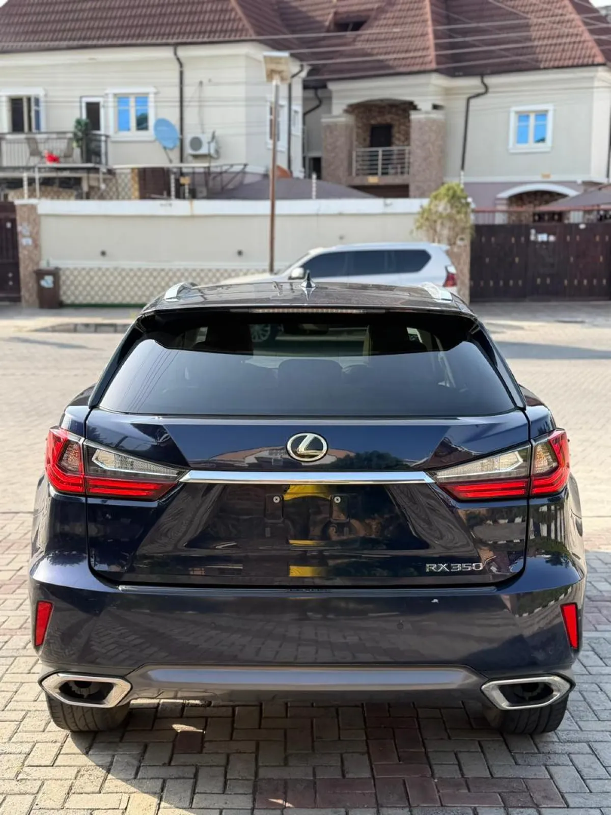 10 Months Used Lexus RX350 2016 Full Option - Image 9