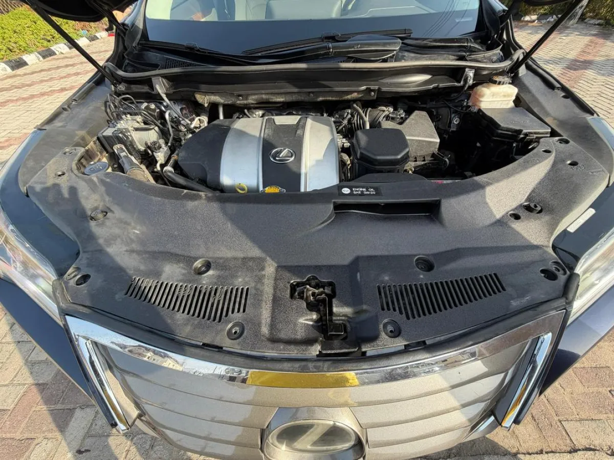 10 Months Used Lexus RX350 2016 Full Option - Image 10