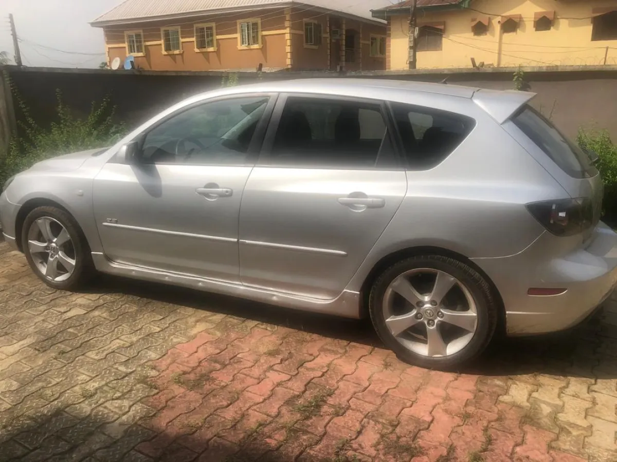 Mazda 3 Sports 2005 - Image 2