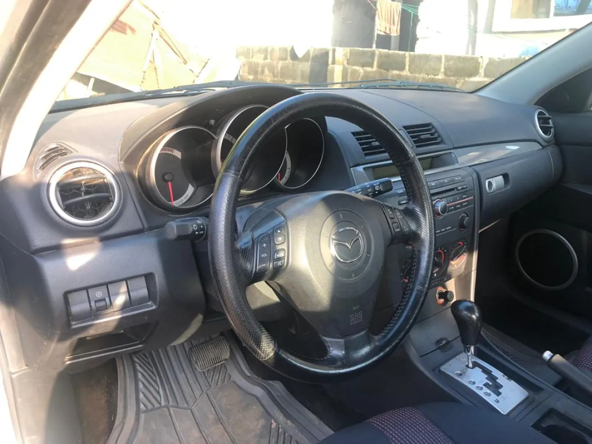 Mazda 3 Sports 2005 - Image 3