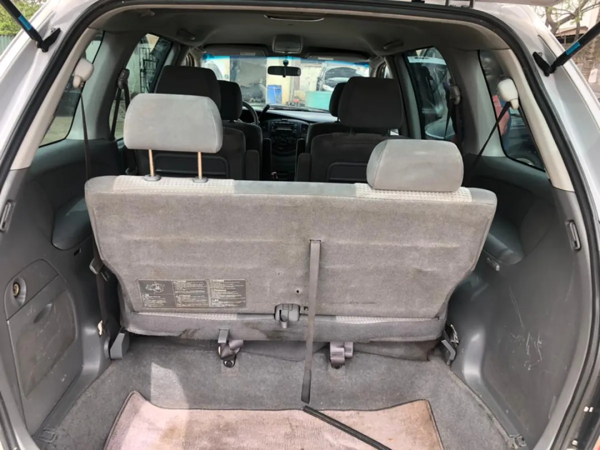 2004 Mazda MPV - Image 3