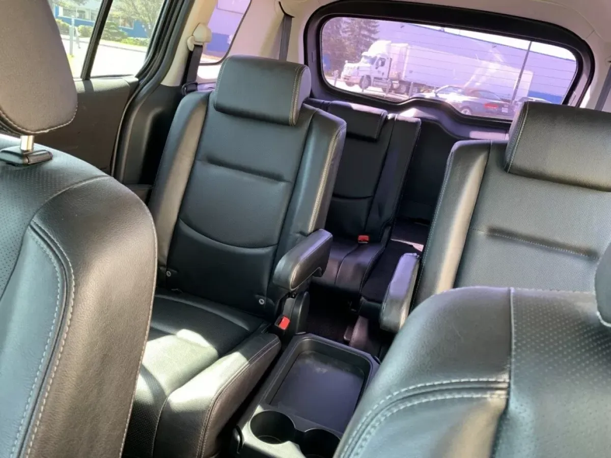 TOKUMBO 2008 MAZDA 5 - Image 2