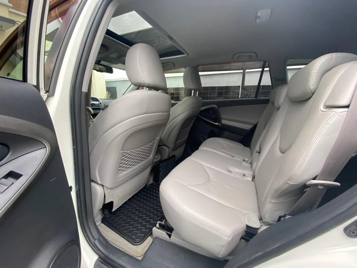 Toks 2009 Toyota Rav4 Limited Edition - Image 2