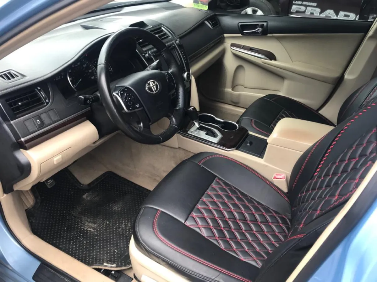 Used 2013 Toyota Camry XLE Edition Sedan - Image 2