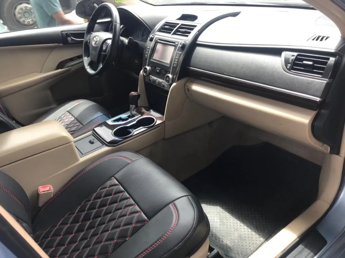 Used 2013 Toyota Camry XLE Edition Sedan - Image 5