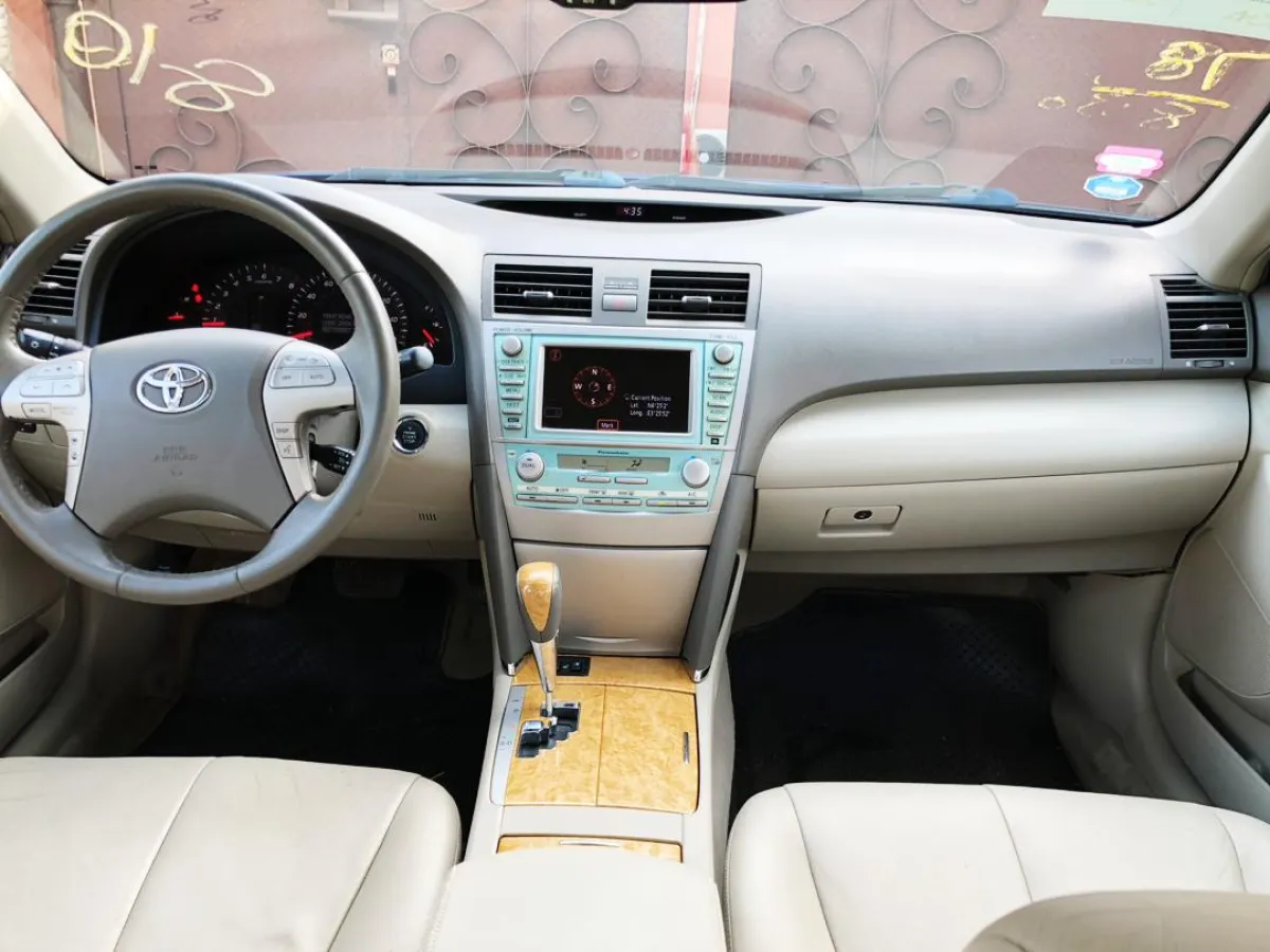 2007 Toyota Camry XLE Thumbstart Available - Image 3
