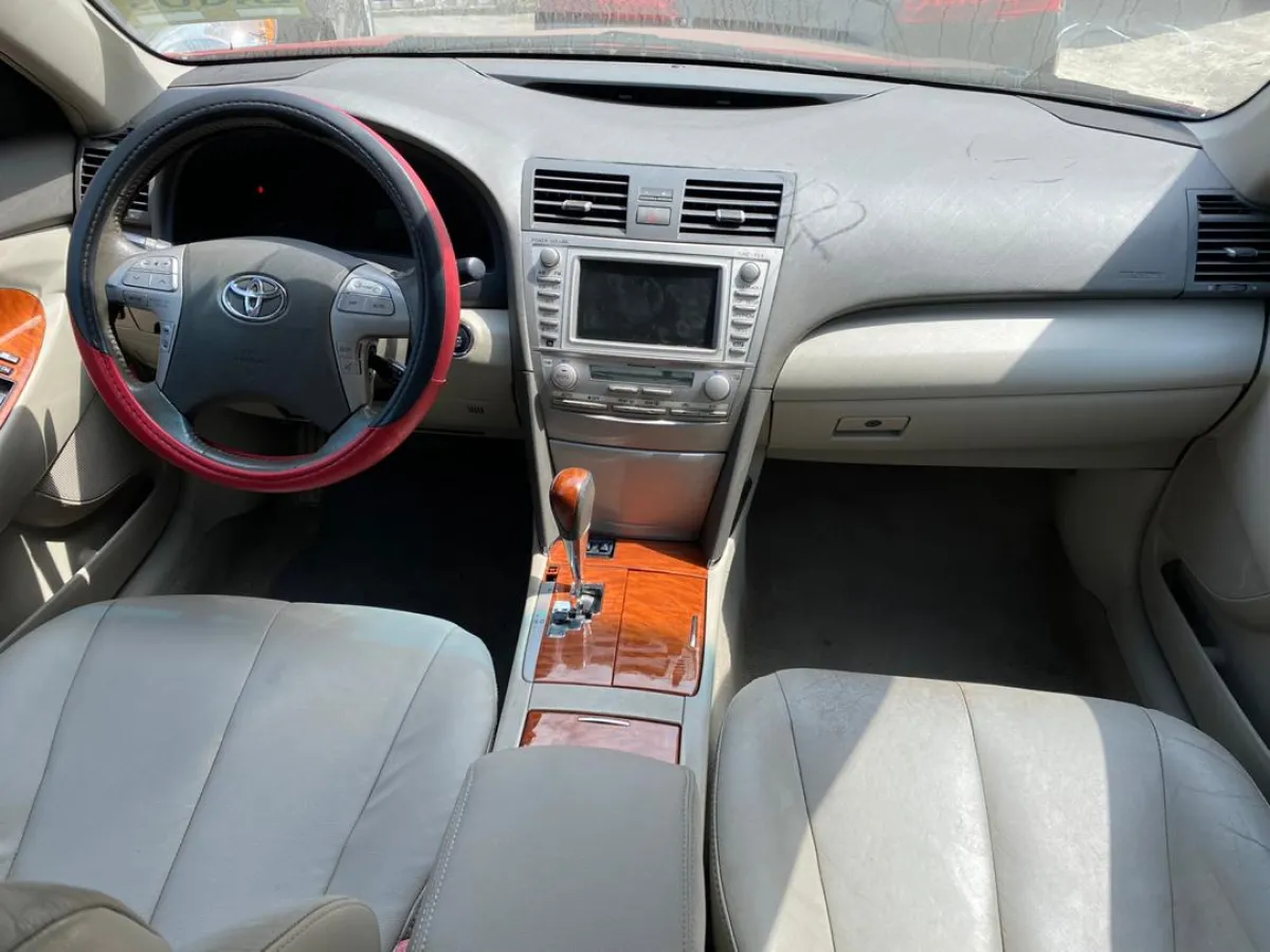 2011 Toyota Camry XLE Sport Edition - Image 3