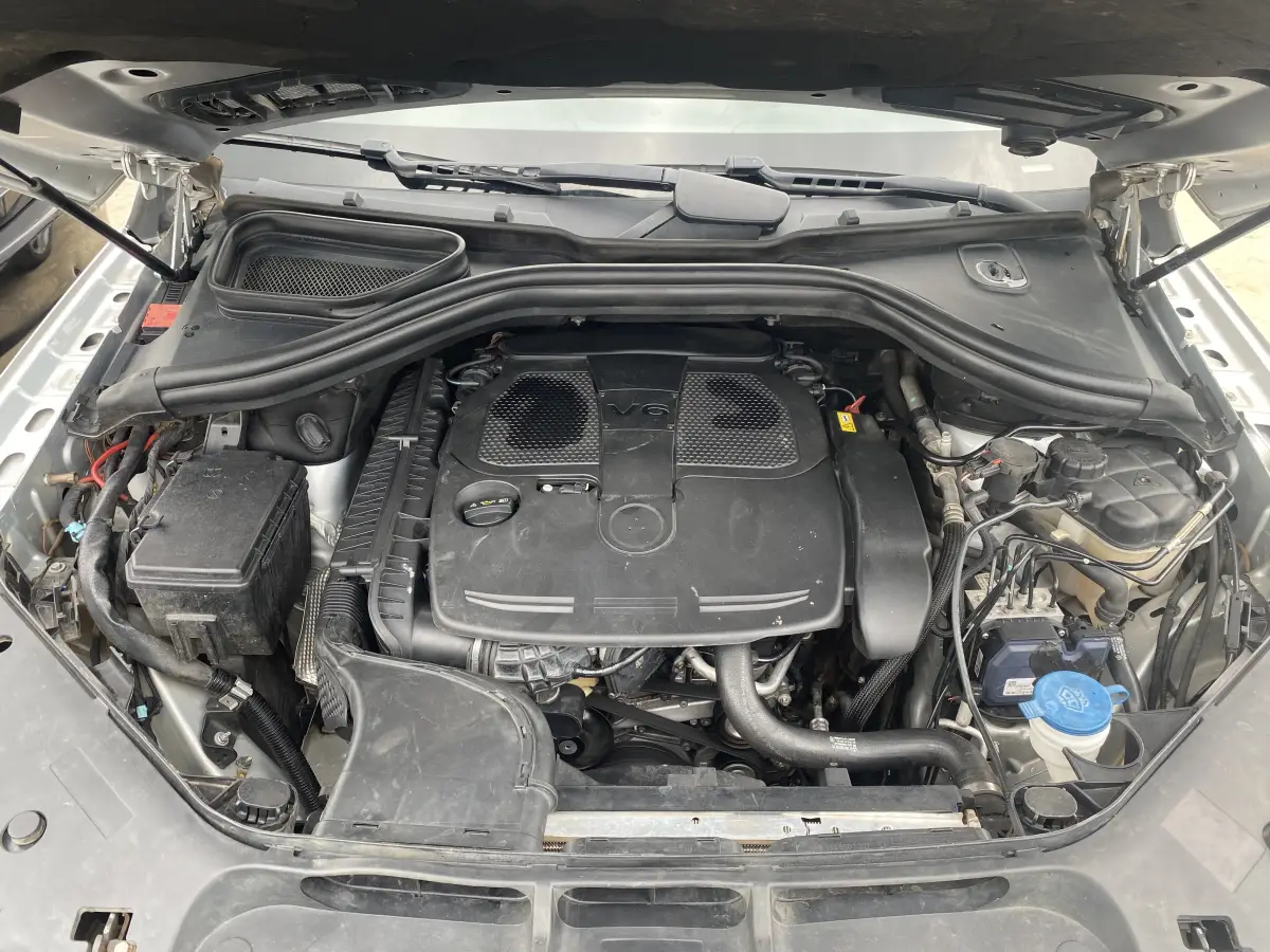 Mercedes Benz ML350 2012 - Image 7