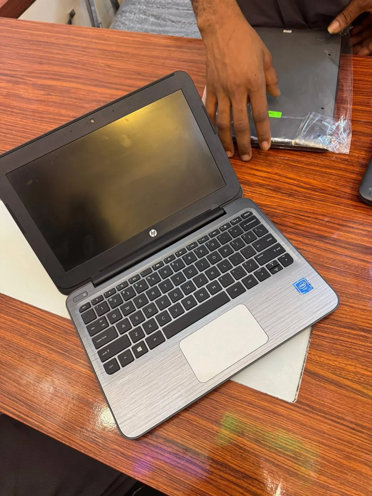 Hp stream 11 pro g2 4gb ram in Benin - Image 3