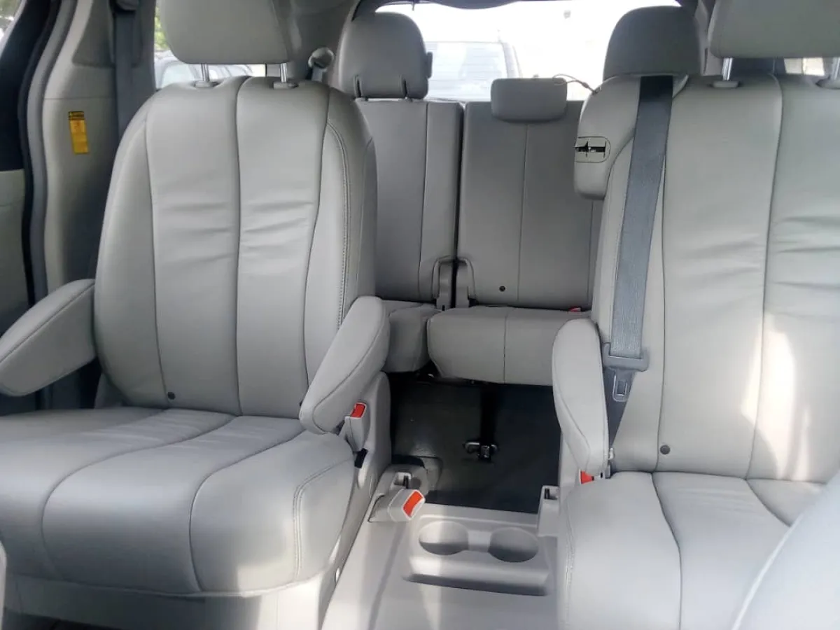 Foreign Used Toyota Sienna 2012 - Image 5