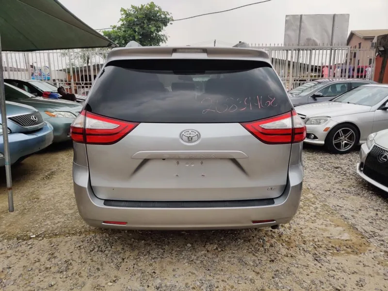 Foreign Used 2015 Sienna Full Options