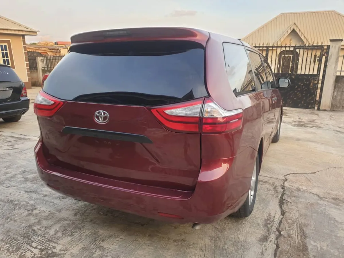 Toyota Sienna 2015 New Arrival - Image 1