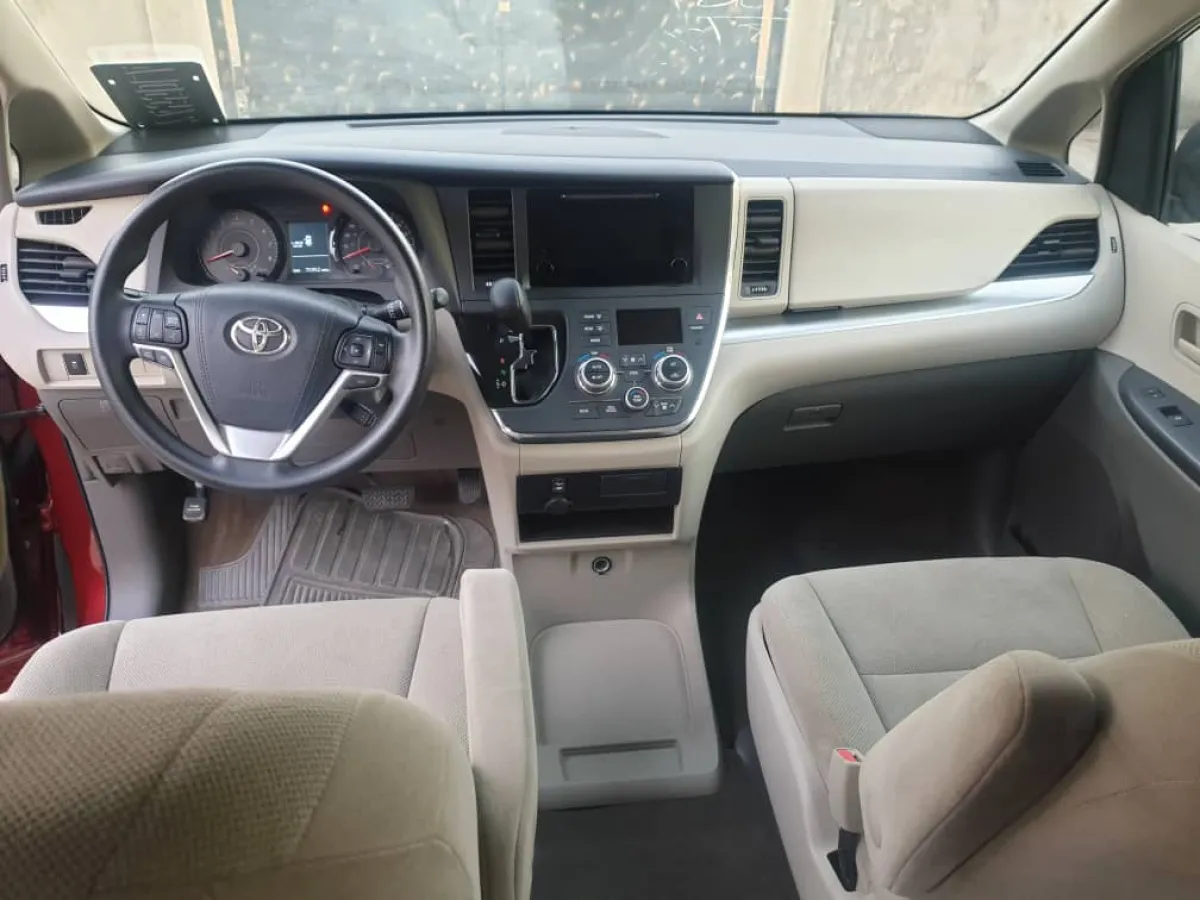 Toyota Sienna 2015 New Arrival - Image 3