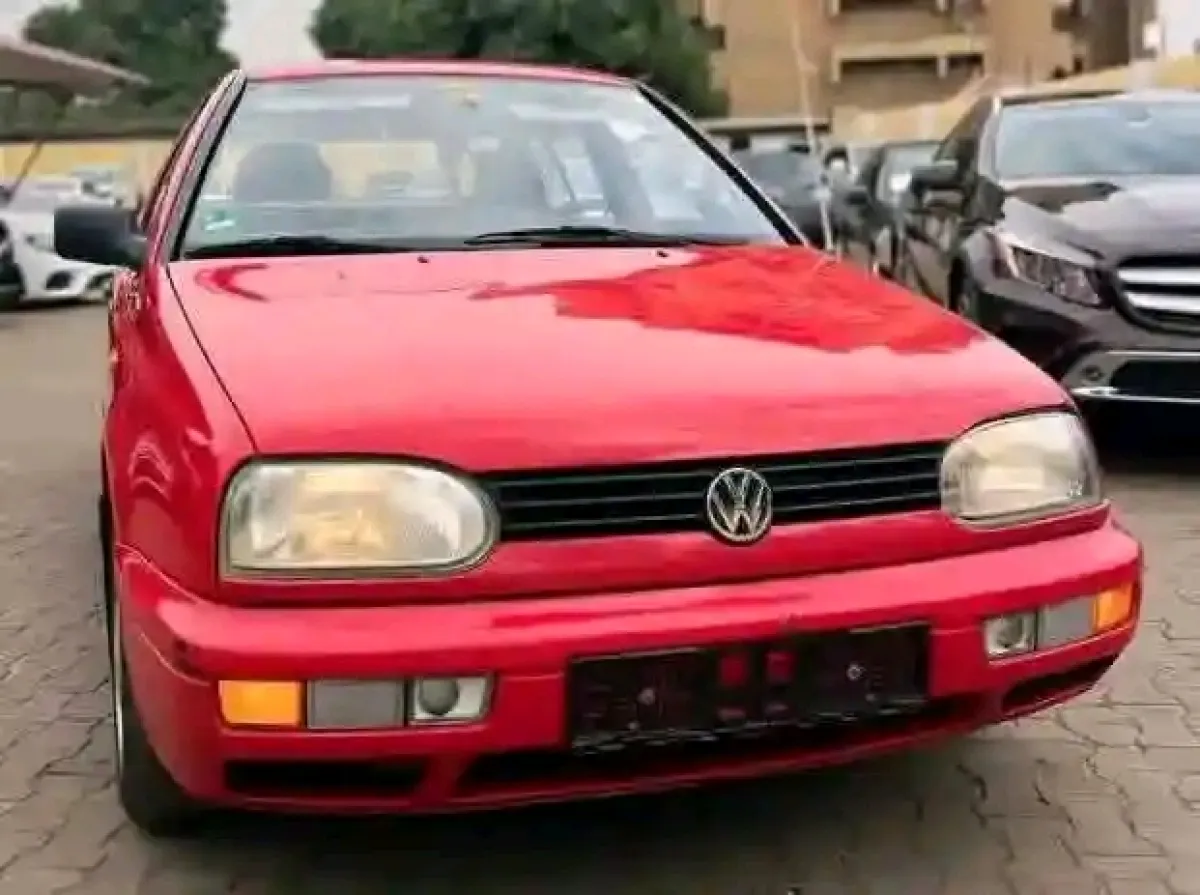 Very sharp Volkswagen golf - Image 9