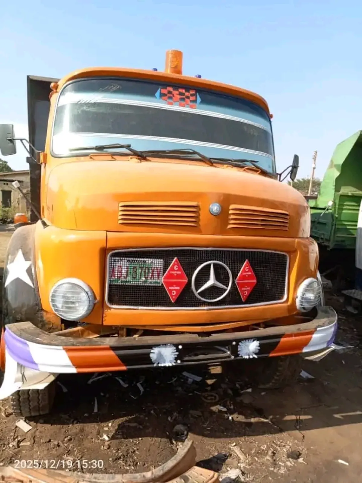 Very neat truck for salw - Image 1