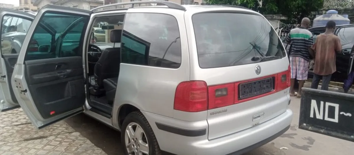 Clean sharp Volkswagen Sharan for sale - Image 3