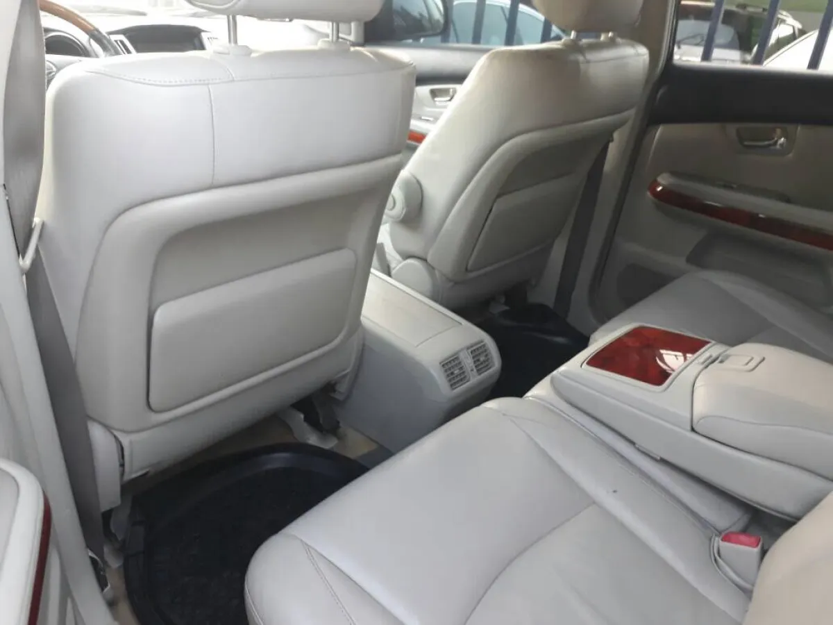 Neat Lexus Rx for sale - Image 6