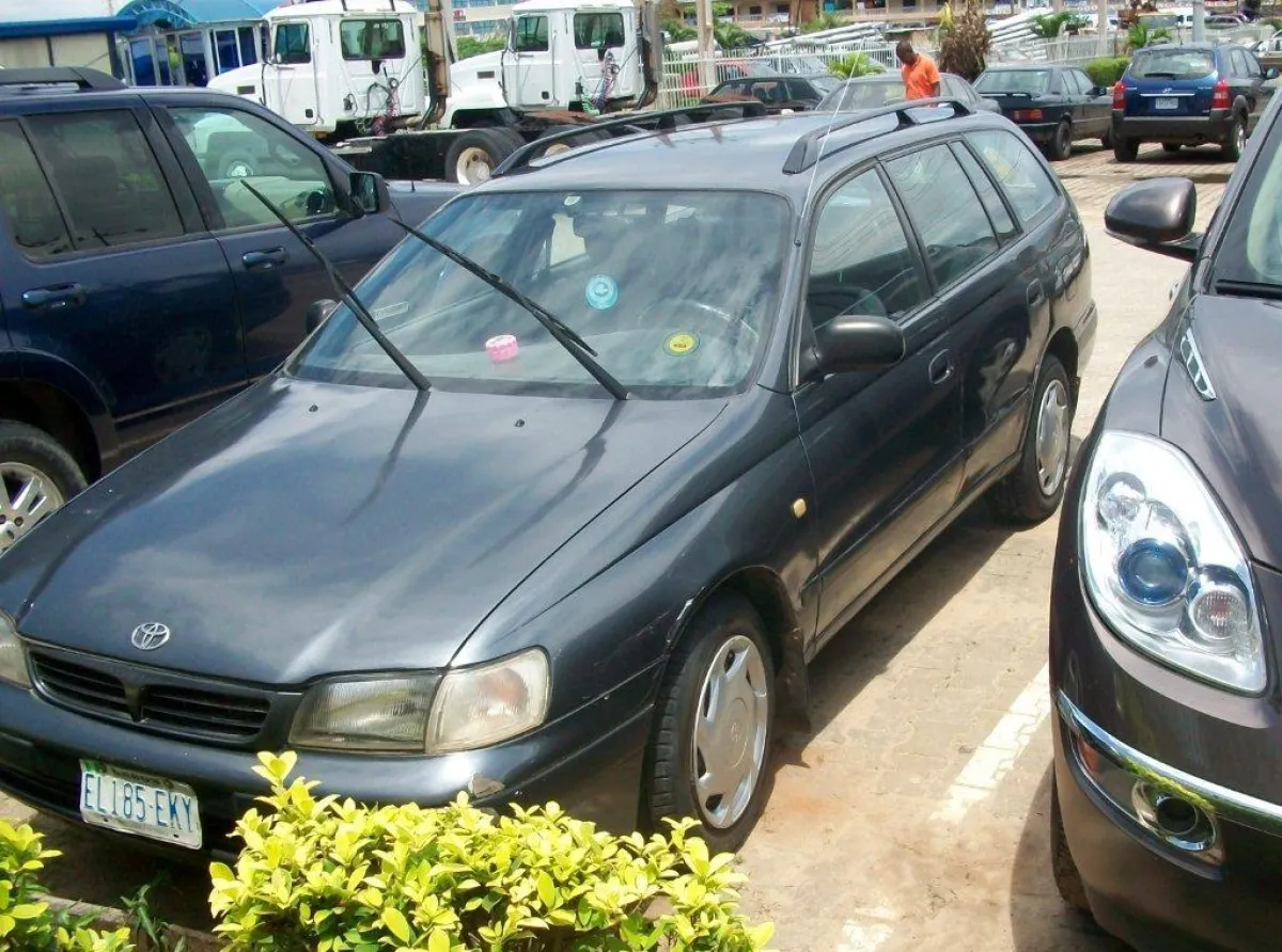 Toyota carina E wagon - Image 7
