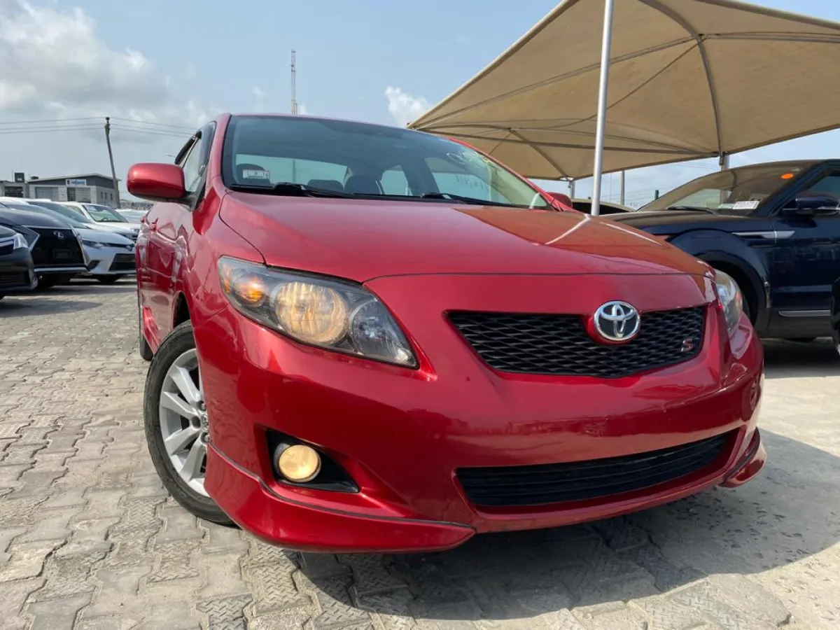 Tokunbo 2010 Corolla Sport Full Option - Image 2