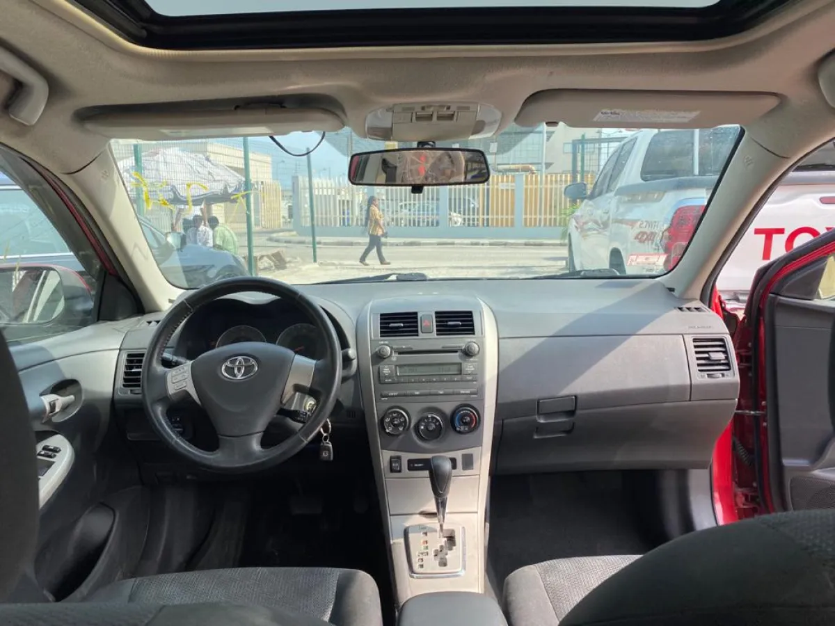 Tokunbo 2010 Corolla Sport Full Option - Image 6