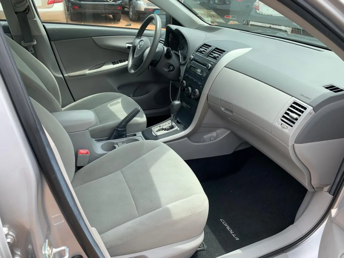 Foreign Used 2010 Toyota Corolla Le Silver - Image 4
