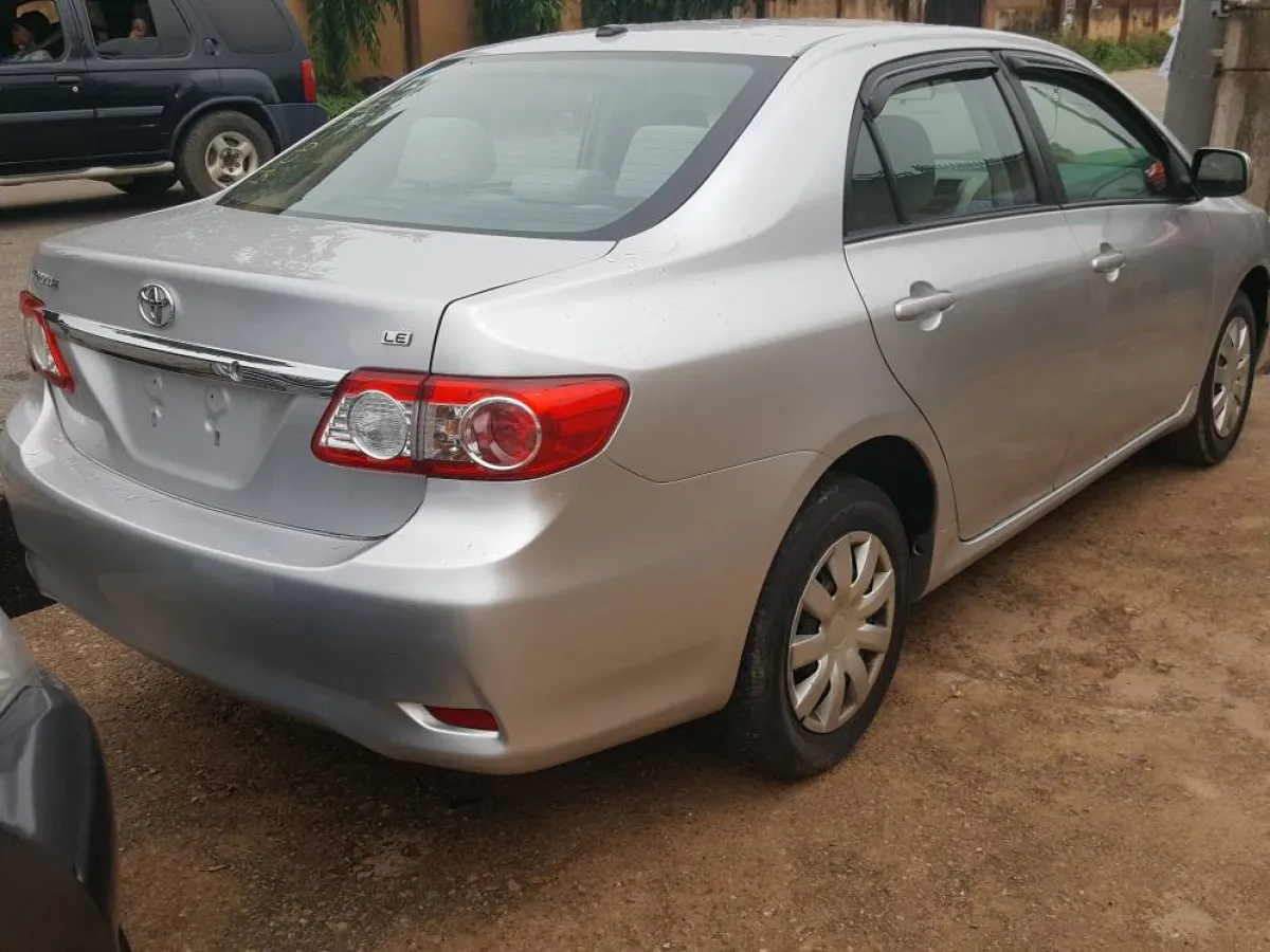 Tokunbo Toyota Corolla 2011 - Image 2