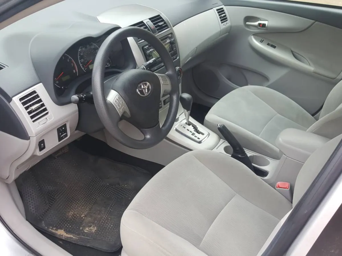Tokunbo Toyota Corolla 2011 - Image 3